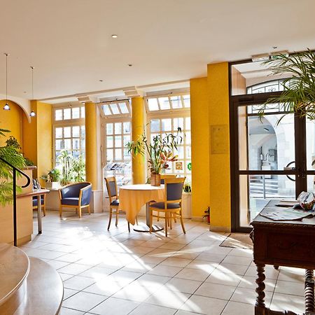 Logis Hotel De France Arudy Eksteriør billede