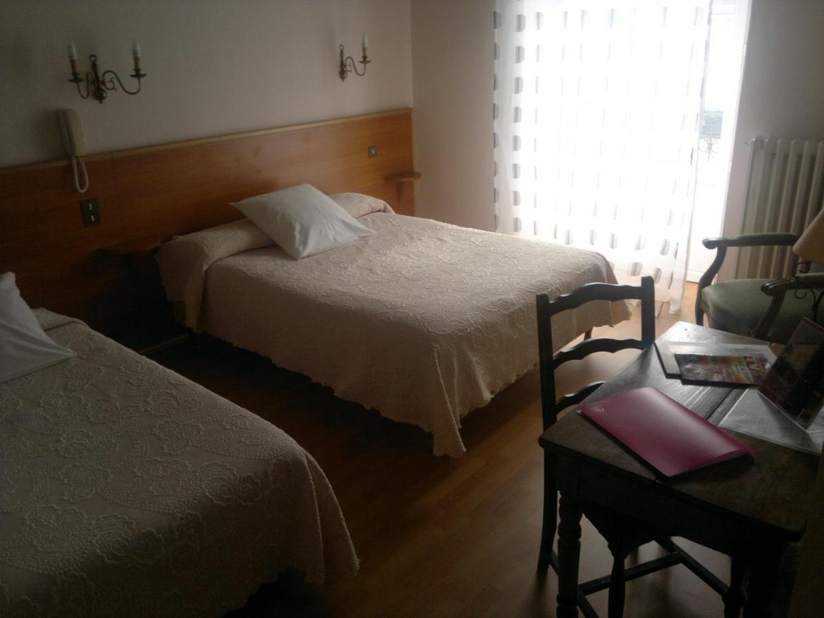Logis Hotel De France Arudy Eksteriør billede