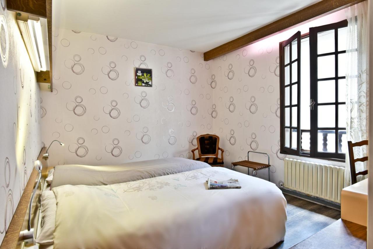 Logis Hotel De France Arudy Eksteriør billede
