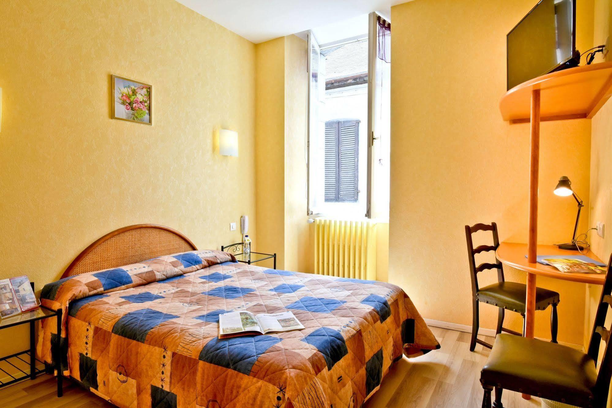 Logis Hotel De France Arudy Eksteriør billede