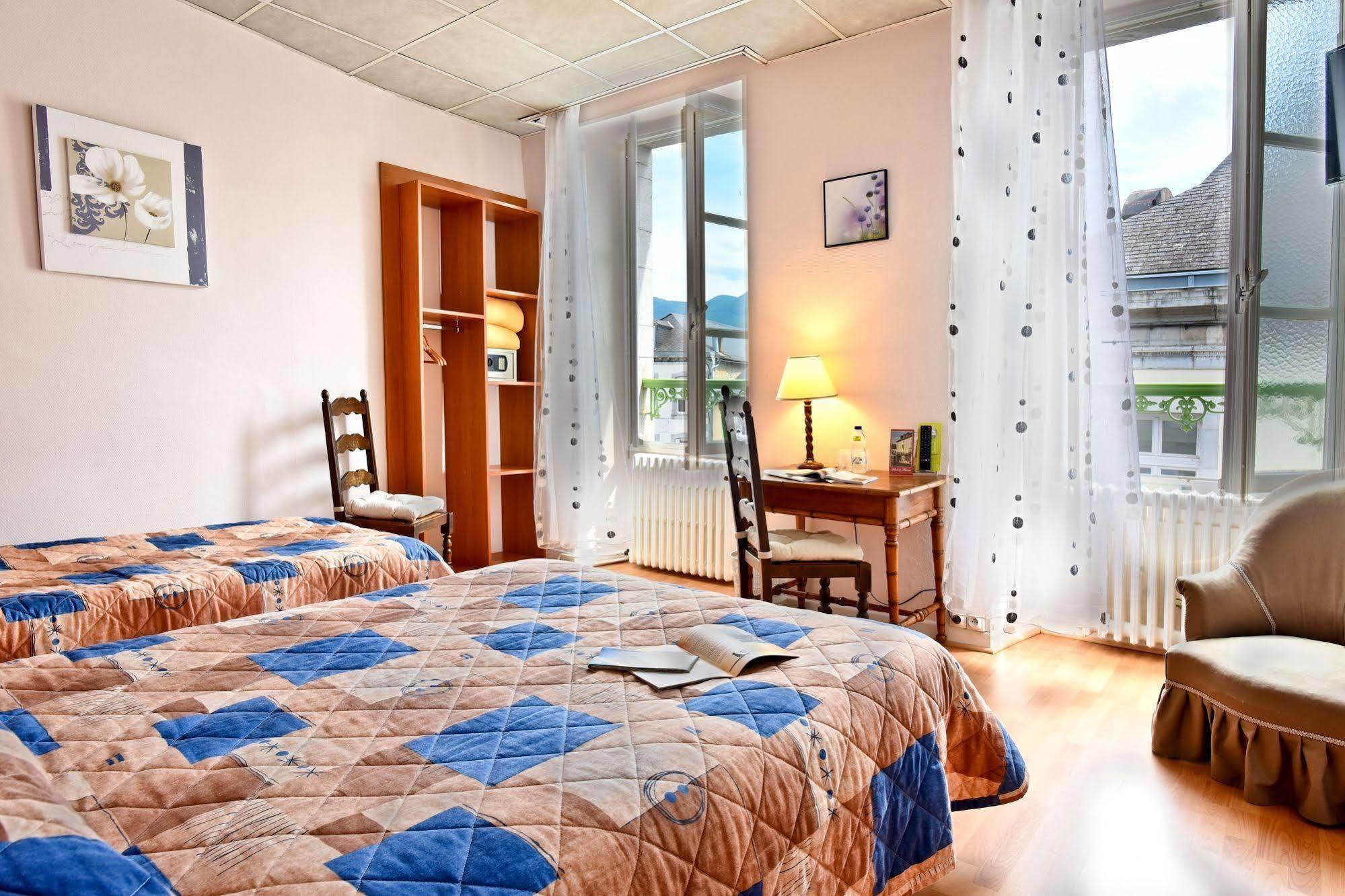 Logis Hotel De France Arudy Eksteriør billede