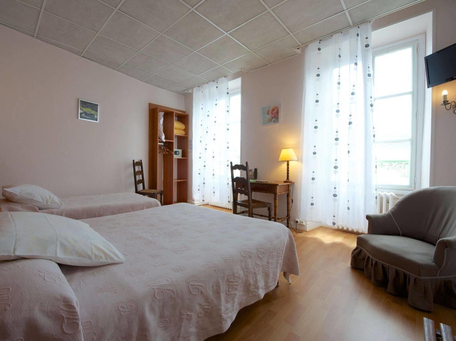 Logis Hotel De France Arudy Eksteriør billede