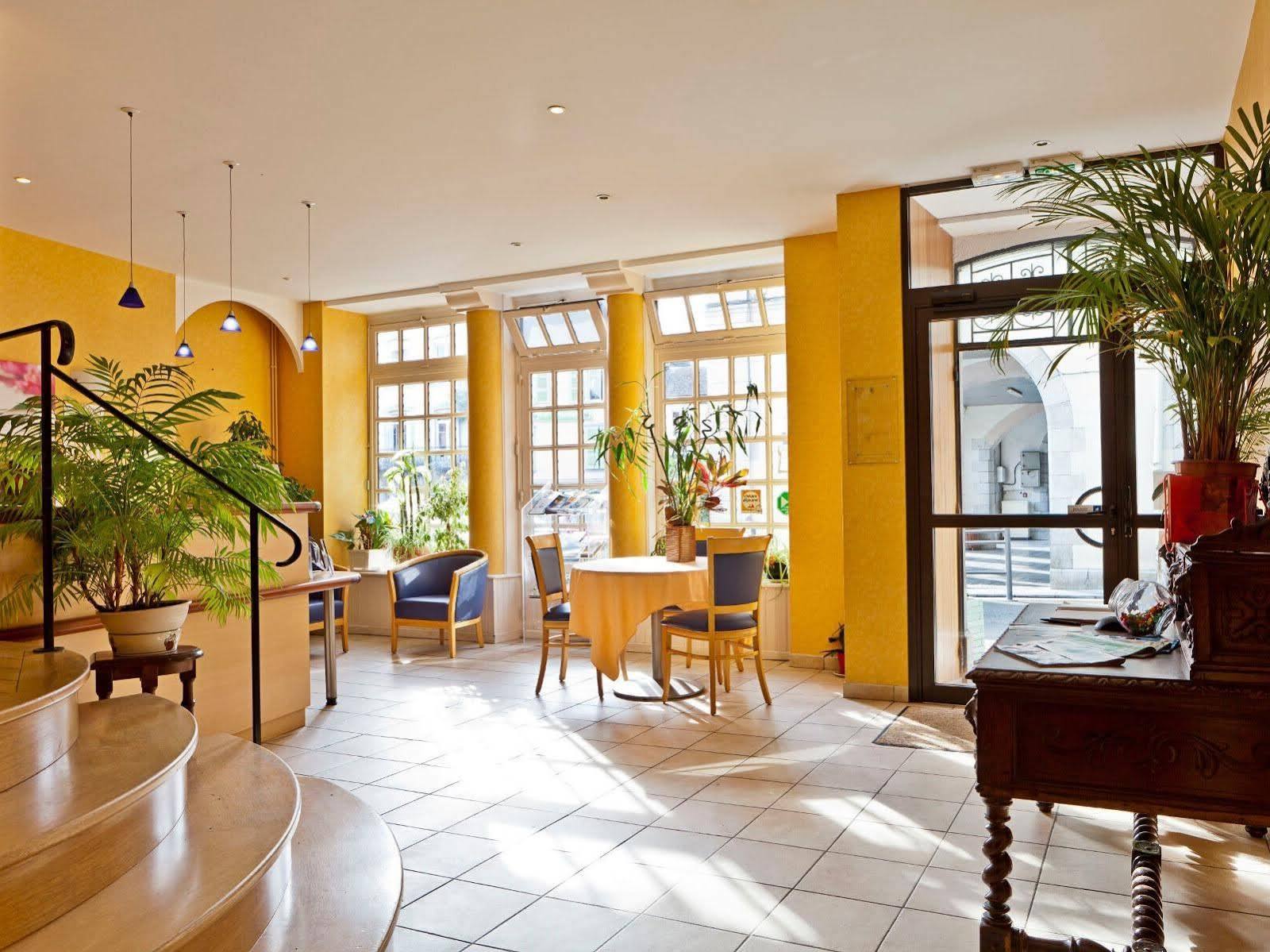 Logis Hotel De France Arudy Eksteriør billede